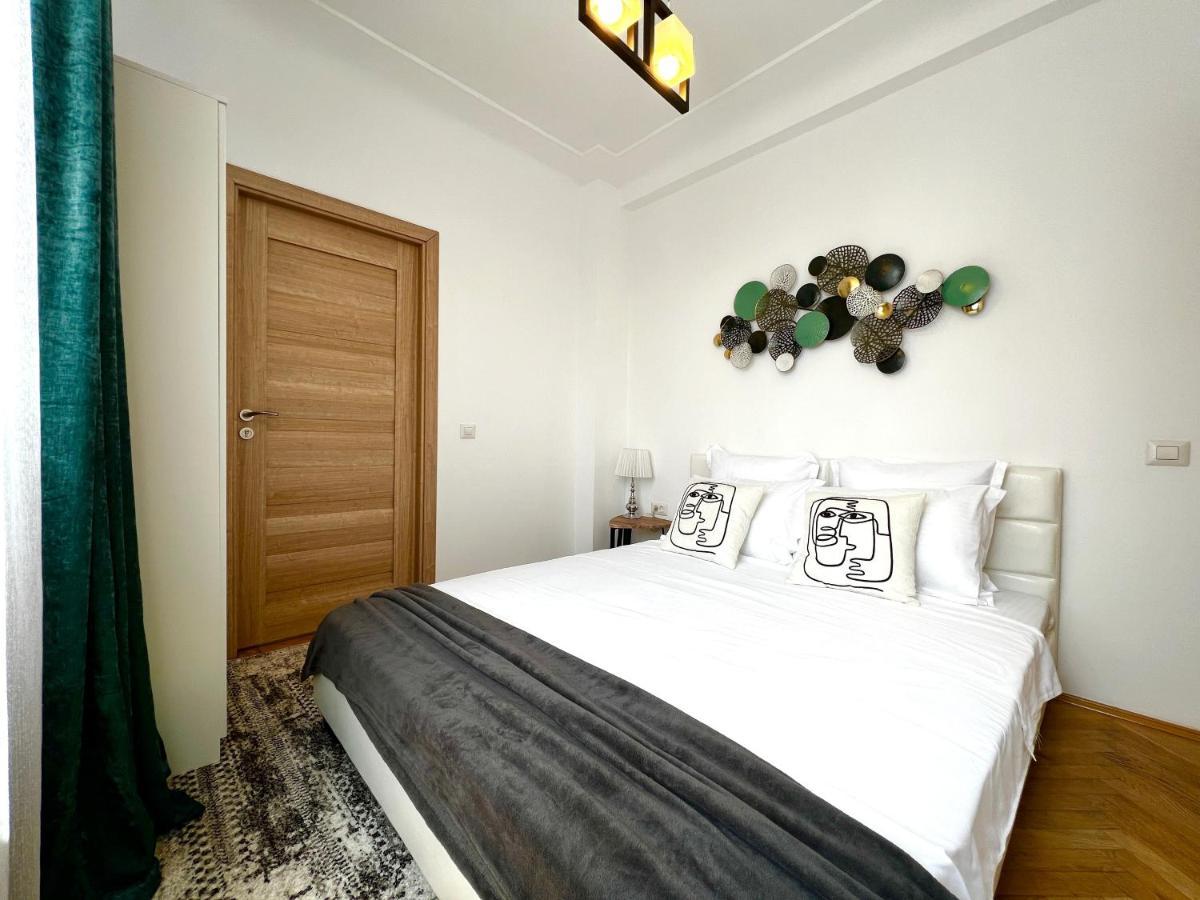 City View - Luxury Apartment - Sanador Victoriei Bucureşti Exterior foto