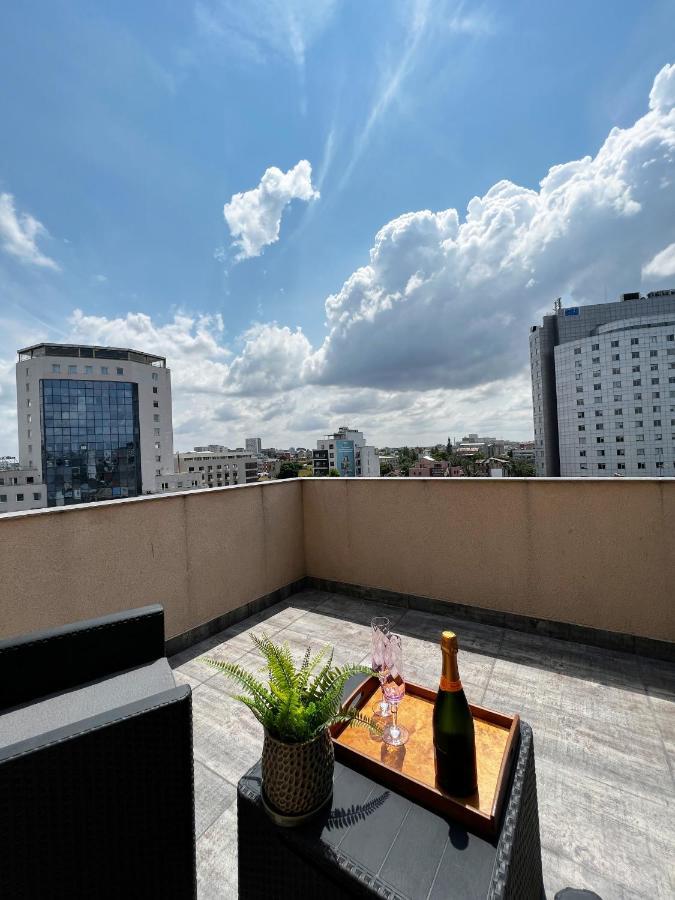 City View - Luxury Apartment - Sanador Victoriei Bucureşti Exterior foto