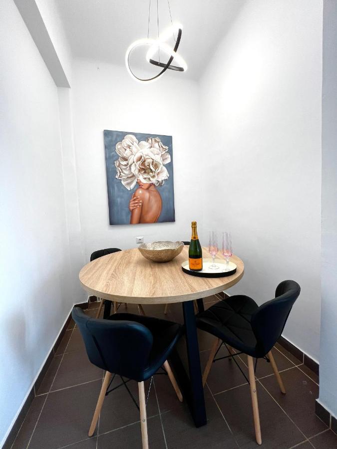 City View - Luxury Apartment - Sanador Victoriei Bucureşti Exterior foto